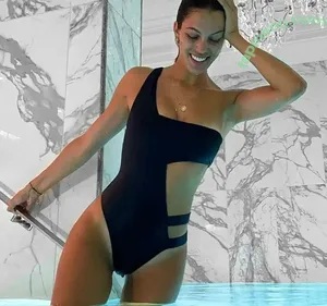 Iris Mittenaere / irismittenaere / summerxiris nude photo #0070