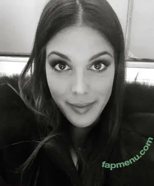 Iris Mittenaere / irismittenaere / summerxiris nude photo #0129