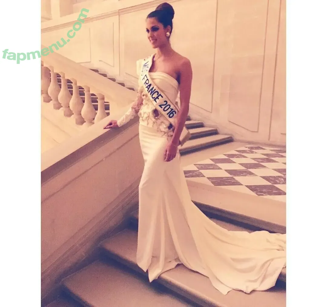 Iris Mittenaere nude photo #0136 (irismittenaere / summerxiris)