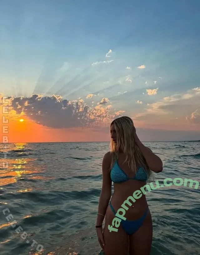 Iris Vallarani nude photo #0052 (iris.vallaranii / iriss.vallaranii)