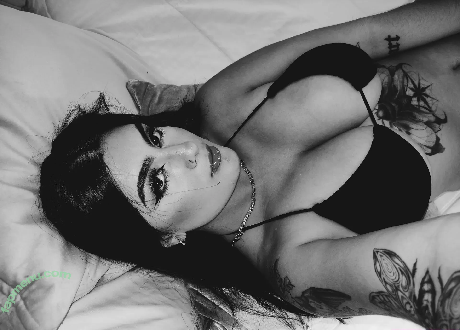 irisbaker nude photo #0004 (irisbaker)
