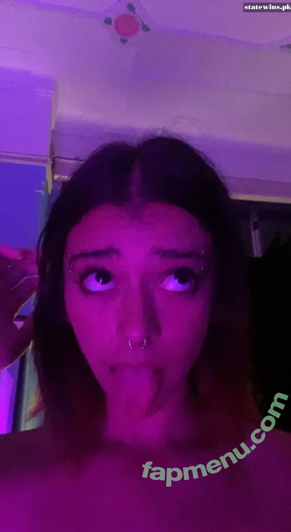 Irisblazed голая photo #0108 (bitchesblazed / iris)