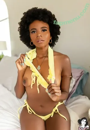 Irismonet / iris.mone nude photo #0023