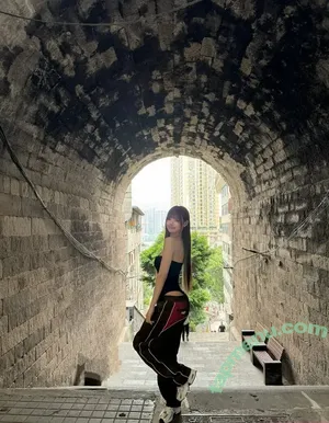 irissiri129 / irisyiyi_ / 艾怡 nude photo #0388