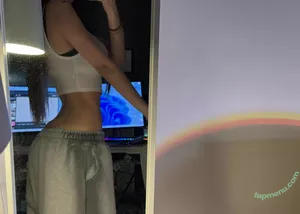 irissiri129 / irisyiyi_ / 艾怡 nude photo #0410