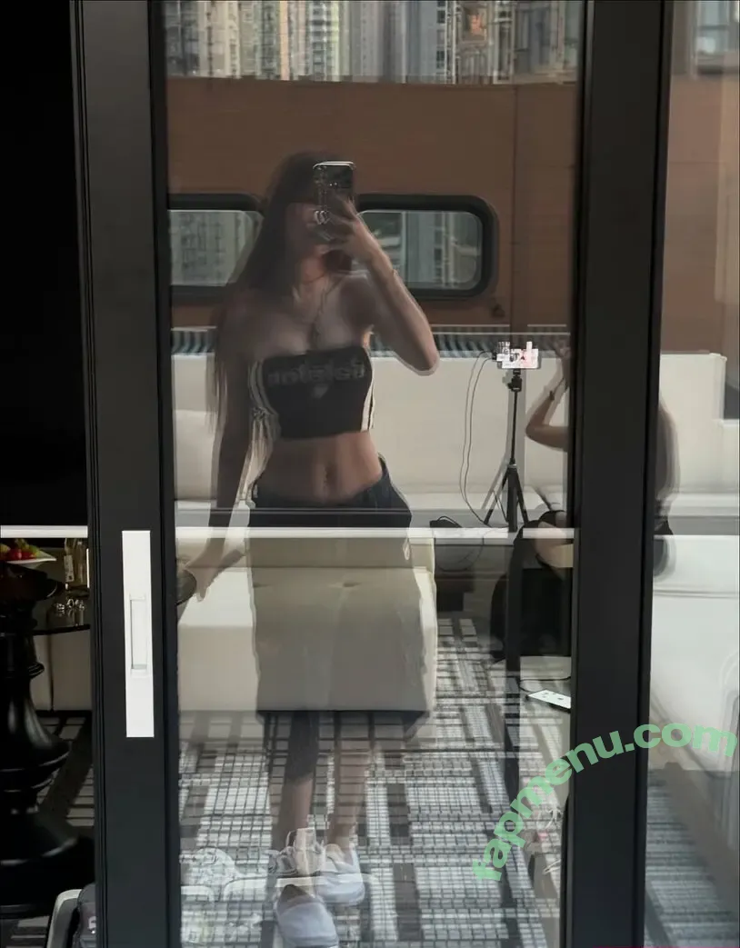 irissiri129 nude photo #0387 (irisyiyi_ / 艾怡)