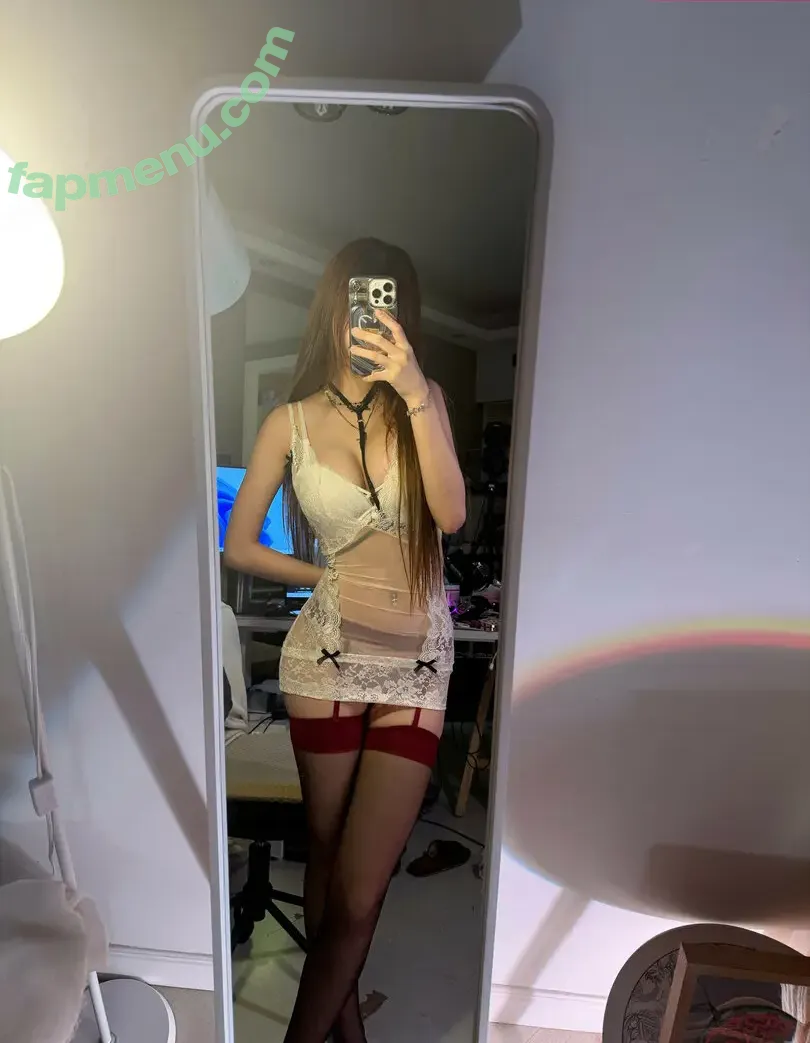 irissiri129 nude photo #0398 (irisyiyi_ / 艾怡)