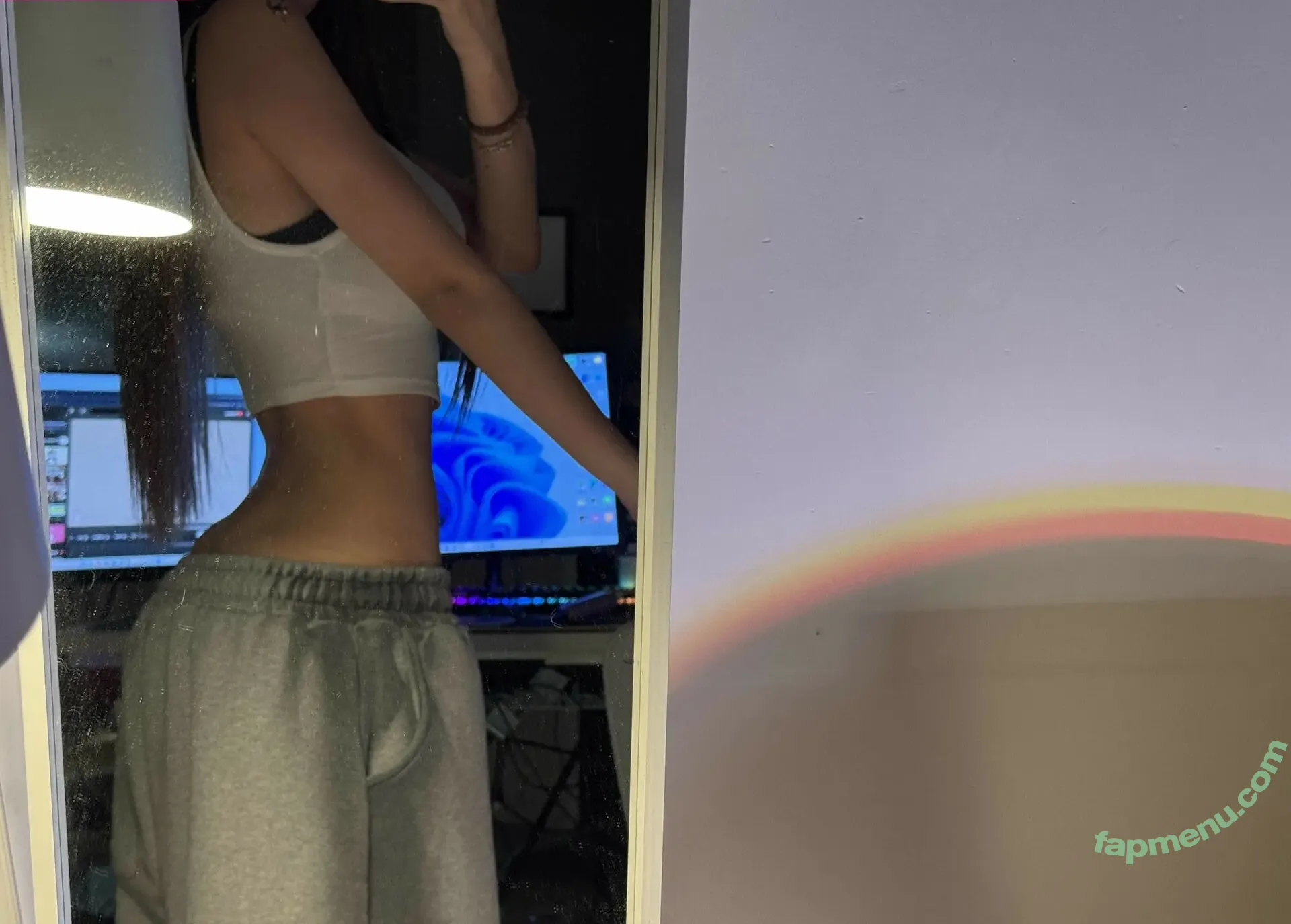 irissiri129 nude photo #0410 (irisyiyi_ / 艾怡)