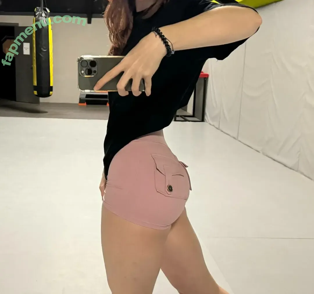 iro4kq nude photo #0005 (iro4kq)