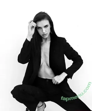 Iryna Lucci / iryna__lucci_ nude photo #0029