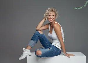 iryna.olkhovska / olhovska_tv nude photo #0024