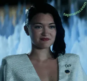 Isa Briones / isacamillebriones / laquinn_99 nude photo #0049