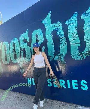 Isa Briones / isacamillebriones / laquinn_99 nude photo #0076