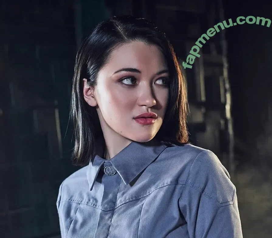 Isa Briones nude photo #0044 (isacamillebriones / laquinn_99)