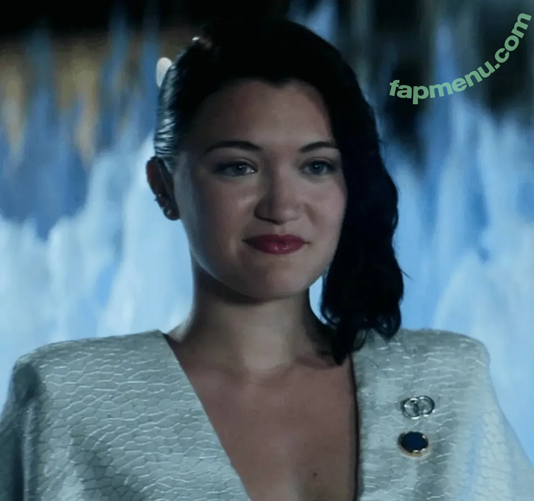 Isa Briones nude photo #0049 (isacamillebriones / laquinn_99)