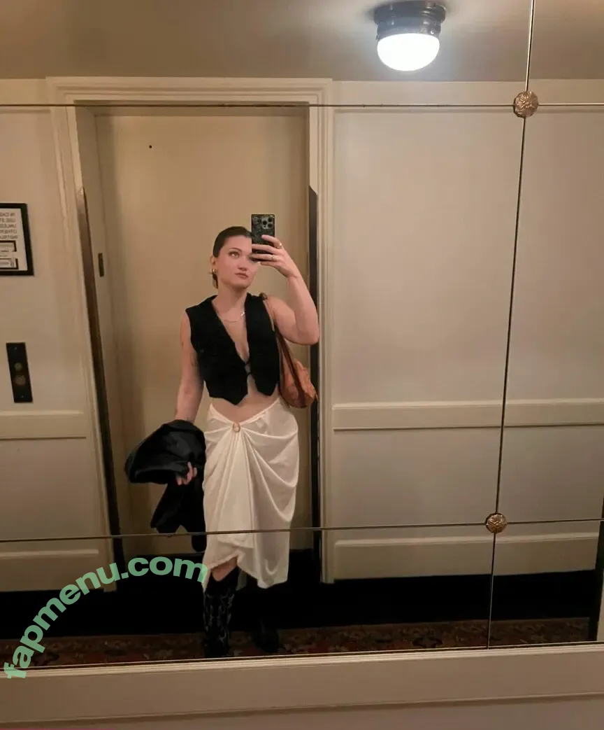 Isa Briones nude photo #0078 (isacamillebriones / laquinn_99)