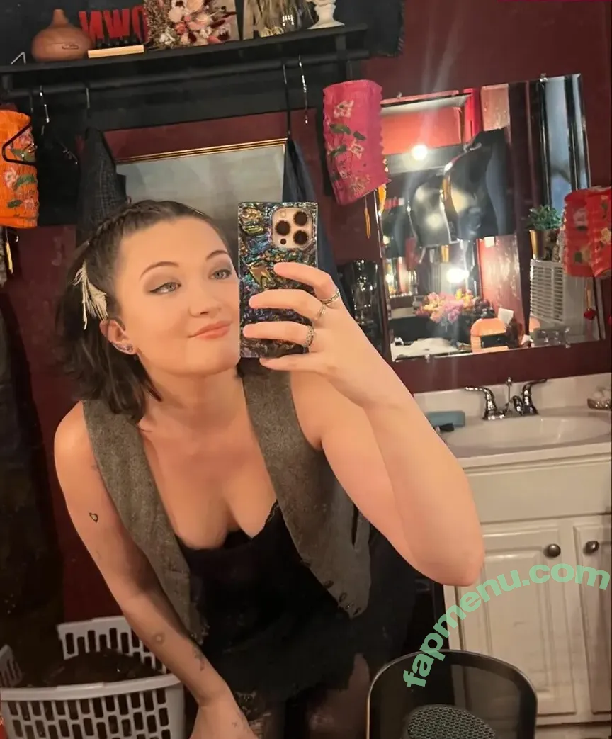 Isa Briones nude photo #0079 (isacamillebriones / laquinn_99)