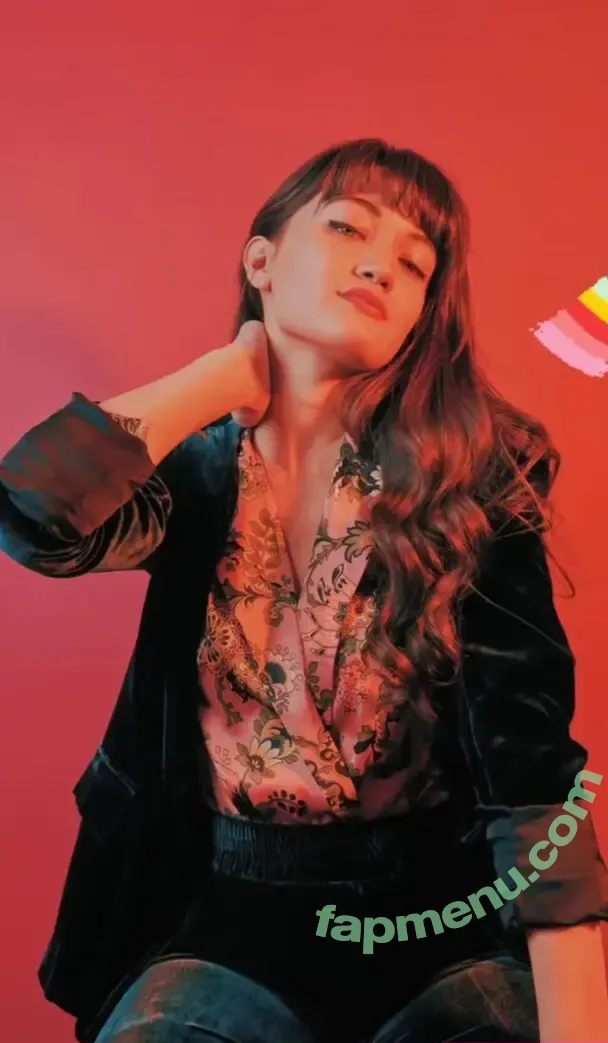 Isa Briones nude photo #0098 (isacamillebriones / laquinn_99)