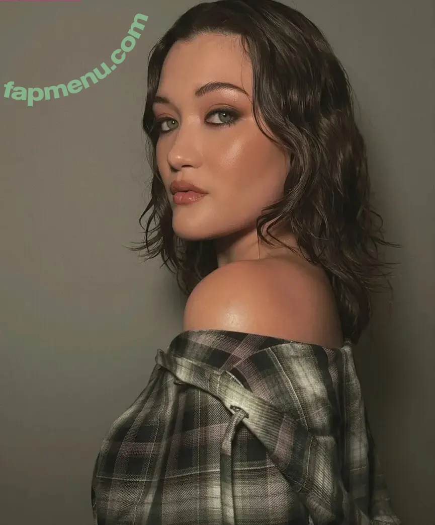 Isa Briones nude photo #0122 (isacamillebriones / laquinn_99)