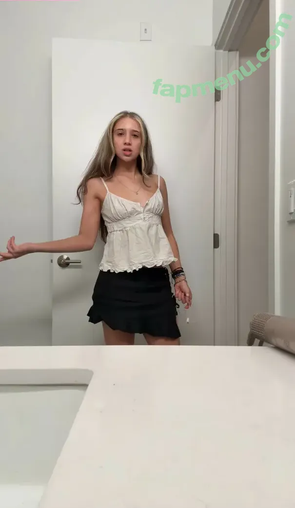 Isabel LaRosa nude photo #0088 (isabel.s.larosa)