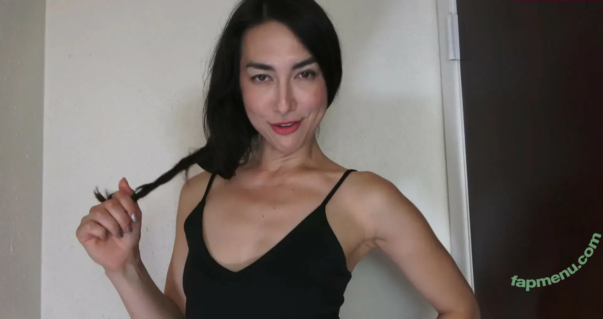 Isabel Love nude photo #0188 (isabellovemodel)