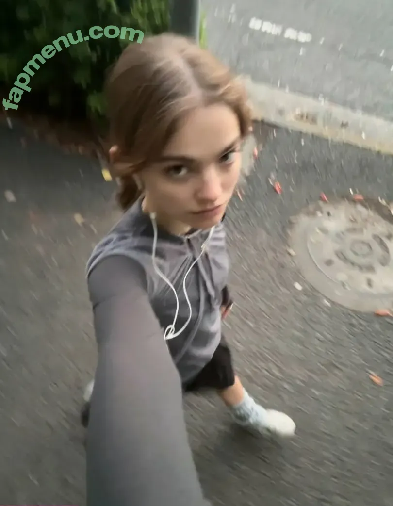 Isabel Myers nude photo #0122 (isabelmyers_s / shycutegf)