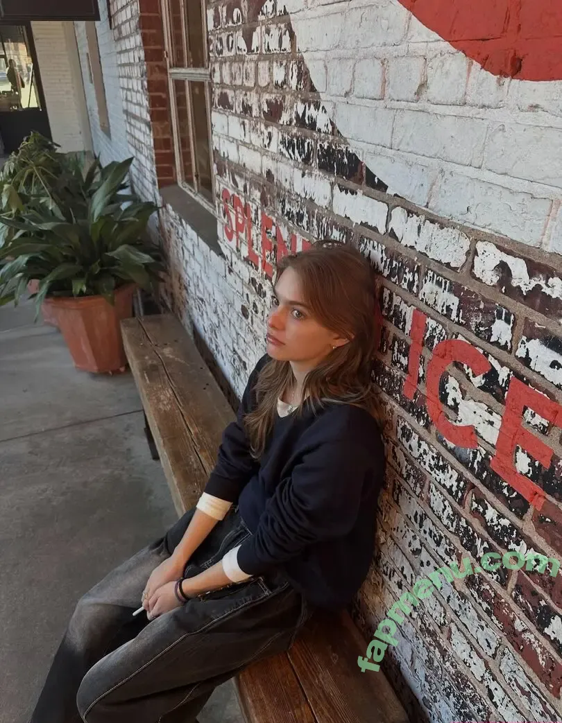 Isabel Myers nude photo #0126 (isabelmyers_s / shycutegf)