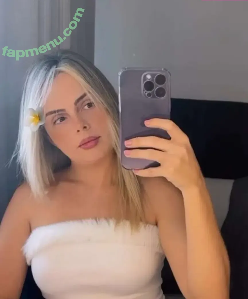 Isabela Guimarães nude photo #0004 (BELL GRIL / BELLATRANS / isaaa_guimaraes)