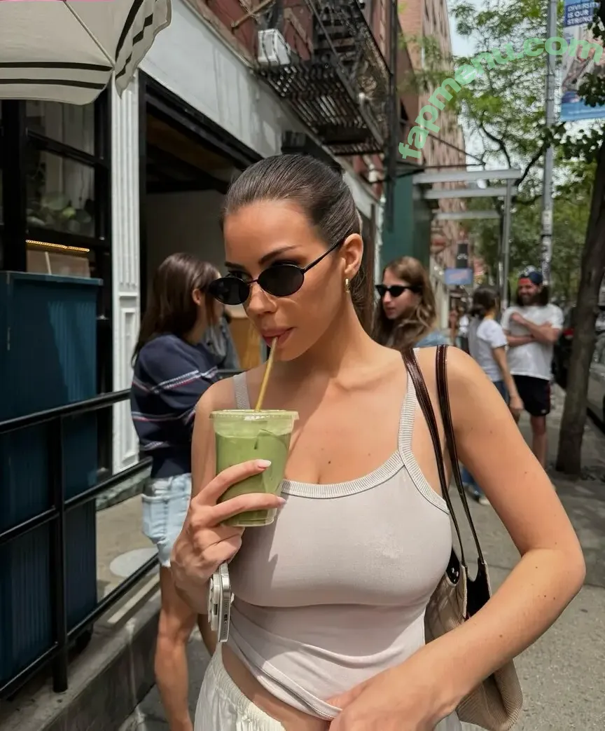 Isabela Izycka nude photo #0001 (Izzycka)
