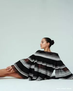 Isabela Merced / isabelamerced / isabelamercedmusic nude photo #0667