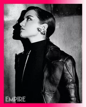 Isabela Merced / isabelamerced / isabelamercedmusic nude photo #0671