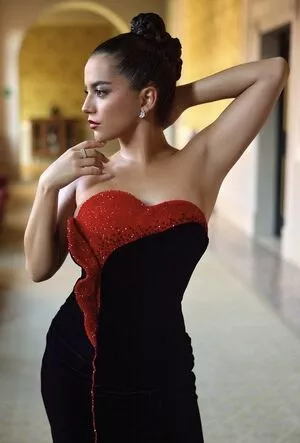 Isabela Merced / isabelamerced / isabelamercedmusic nude photo #0774