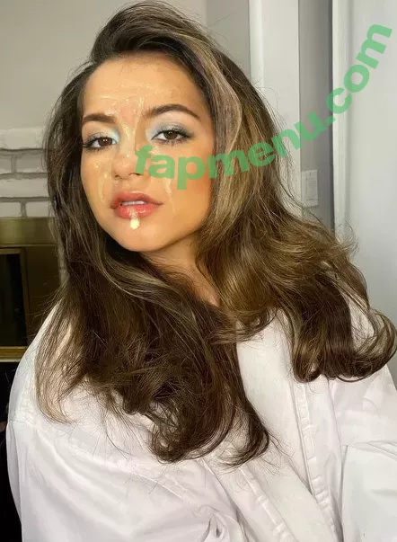 Isabela Merced nude photo #0025 (isabelamerced / isabelamercedmusic)