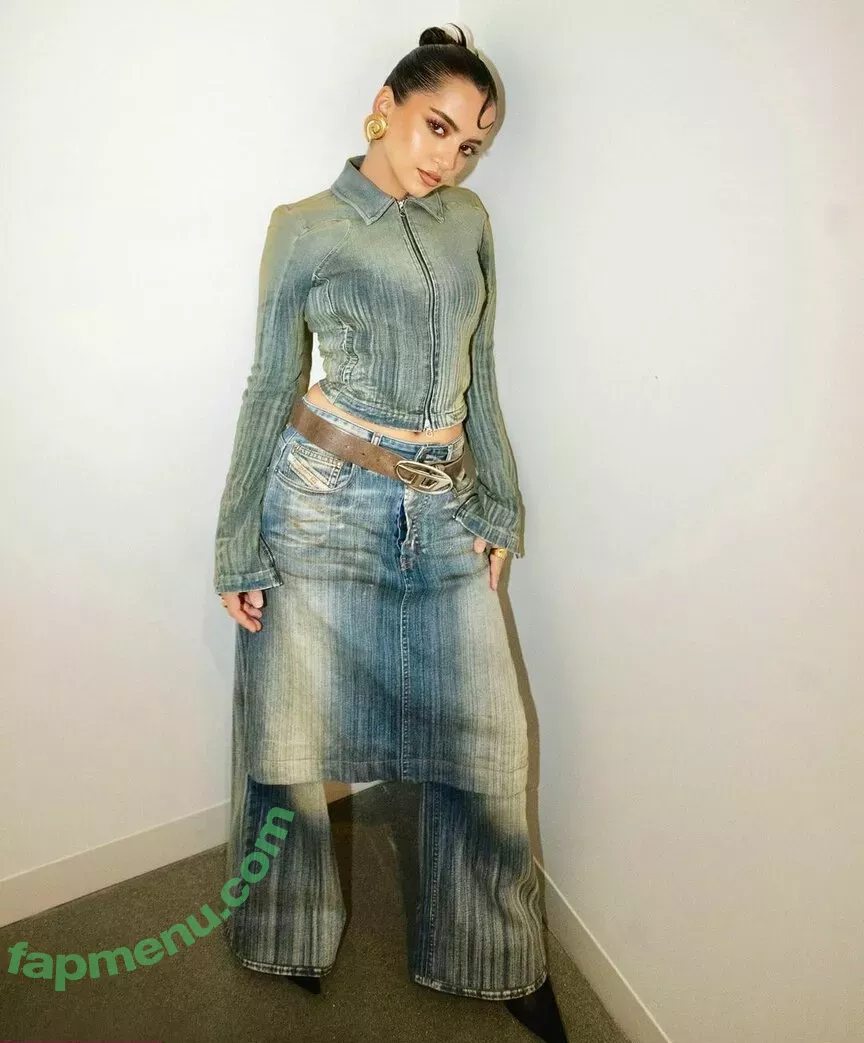 Isabela Merced nude photo #0500 (isabelamerced / isabelamercedmusic)