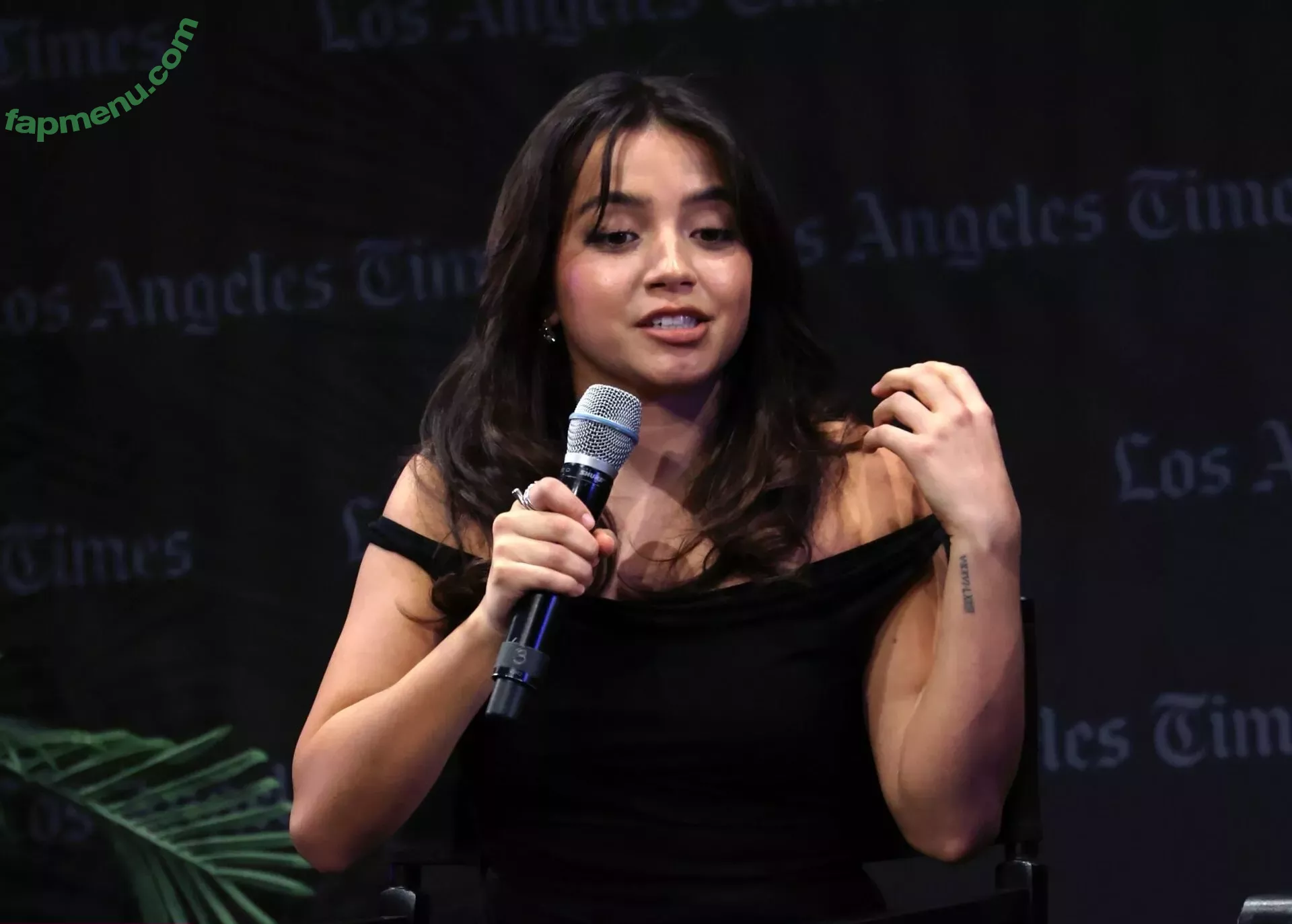 Isabela Merced nude photo #0519 (isabelamerced / isabelamercedmusic)