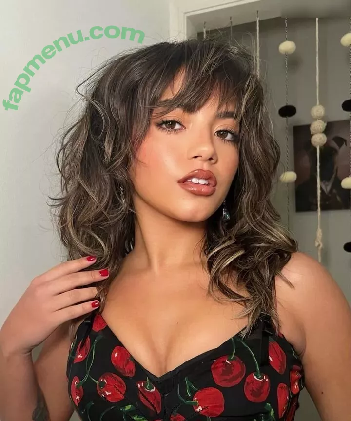 Isabela Merced nude photo #0645 (isabelamerced / isabelamercedmusic)