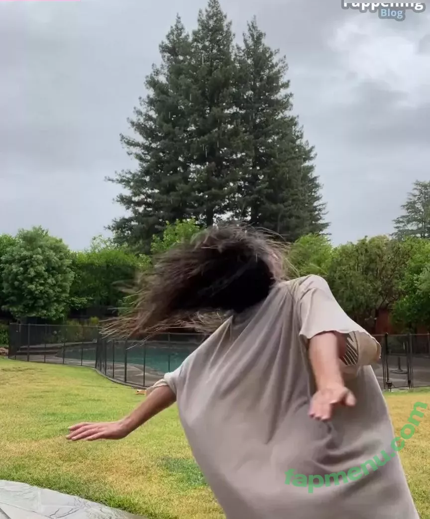 Isabela Merced nude photo #0649 (isabelamerced / isabelamercedmusic)