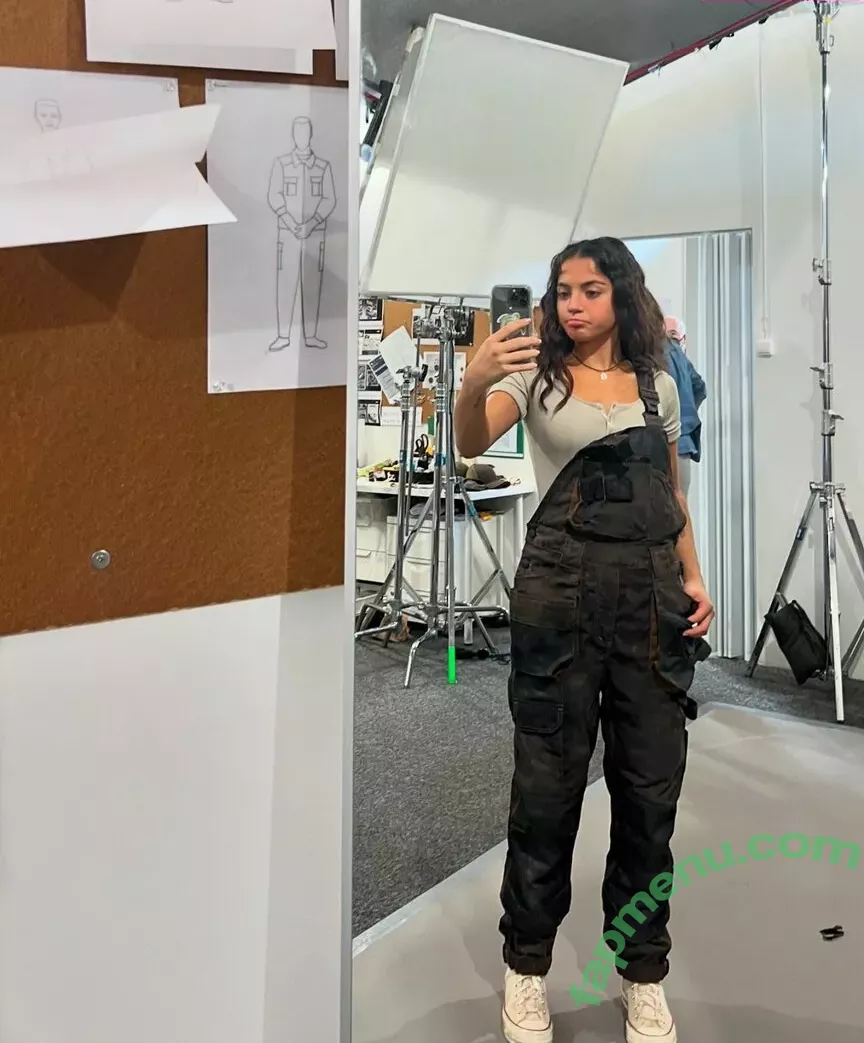 Isabela Merced nude photo #0741 (isabelamerced / isabelamercedmusic)