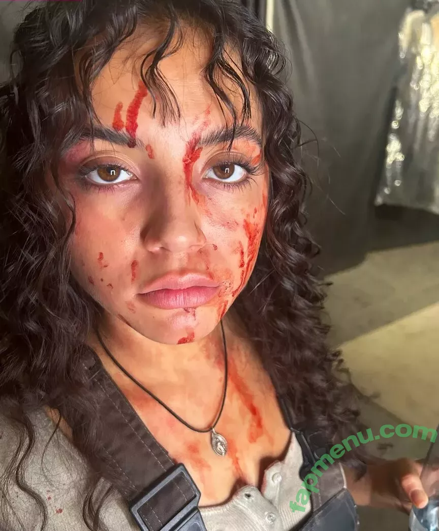 Isabela Merced nude photo #0743 (isabelamerced / isabelamercedmusic)