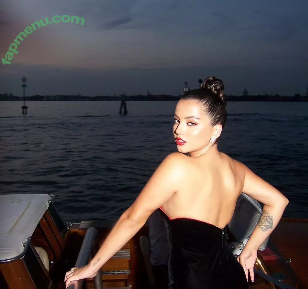 Isabela Merced nude photo #0767 (isabelamerced / isabelamercedmusic)