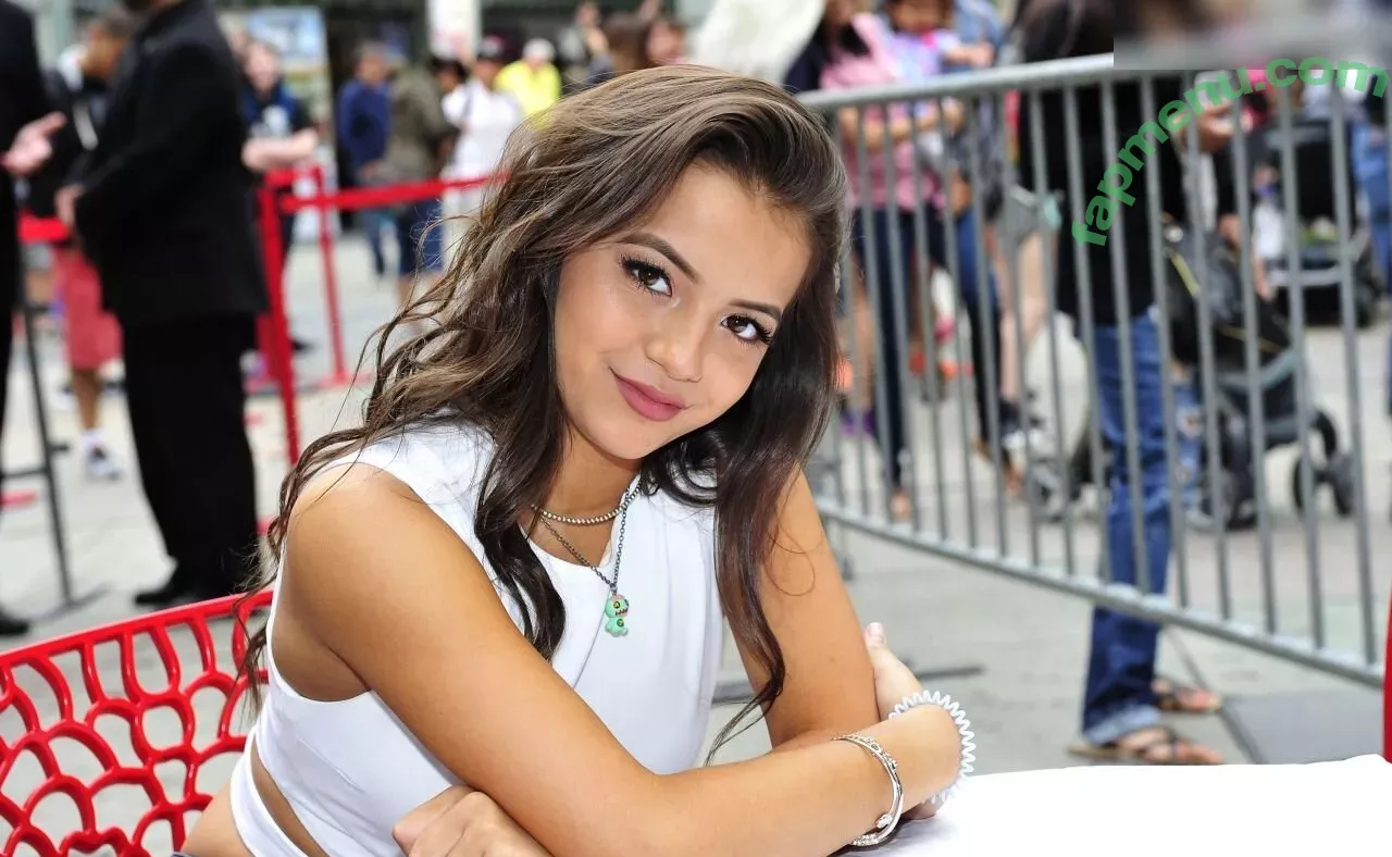 Isabela Merced nude photo #0792 (isabelamerced / isabelamercedmusic)