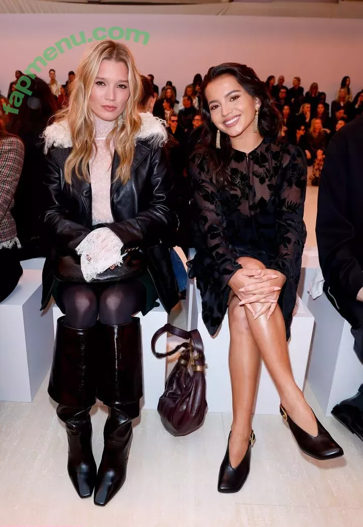 Isabela Merced nude photo #0840 (isabelamerced / isabelamercedmusic)