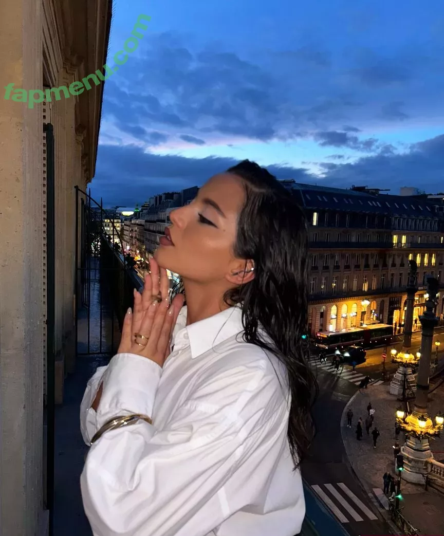 Isabela Merced nude photo #0866 (isabelamerced / isabelamercedmusic)