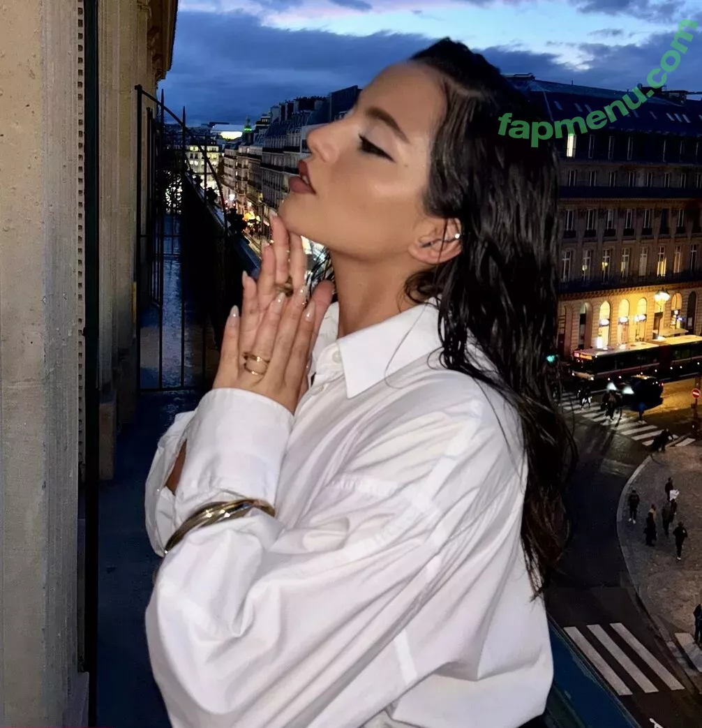 Isabela Merced nude photo #0875 (isabelamerced / isabelamercedmusic)