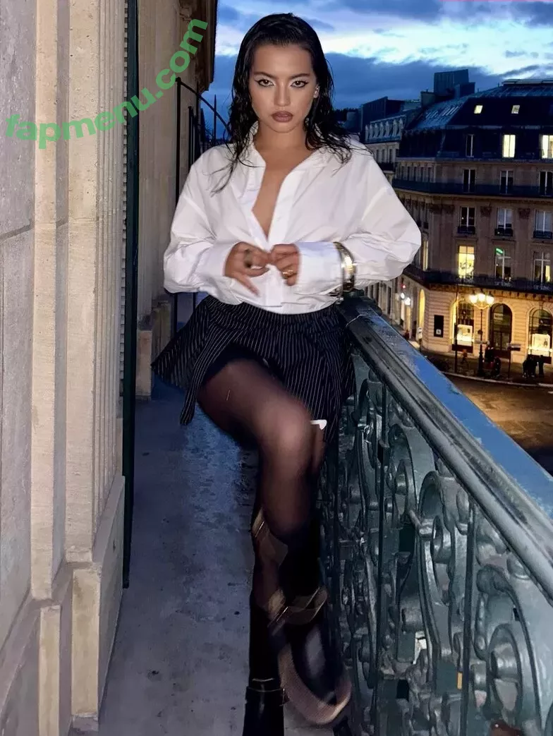Isabela Merced nude photo #0877 (isabelamerced / isabelamercedmusic)