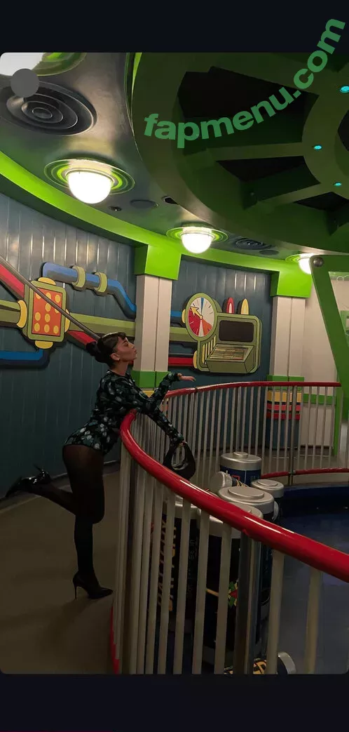 Isabela Merced nude photo #0885 (isabelamerced / isabelamercedmusic)