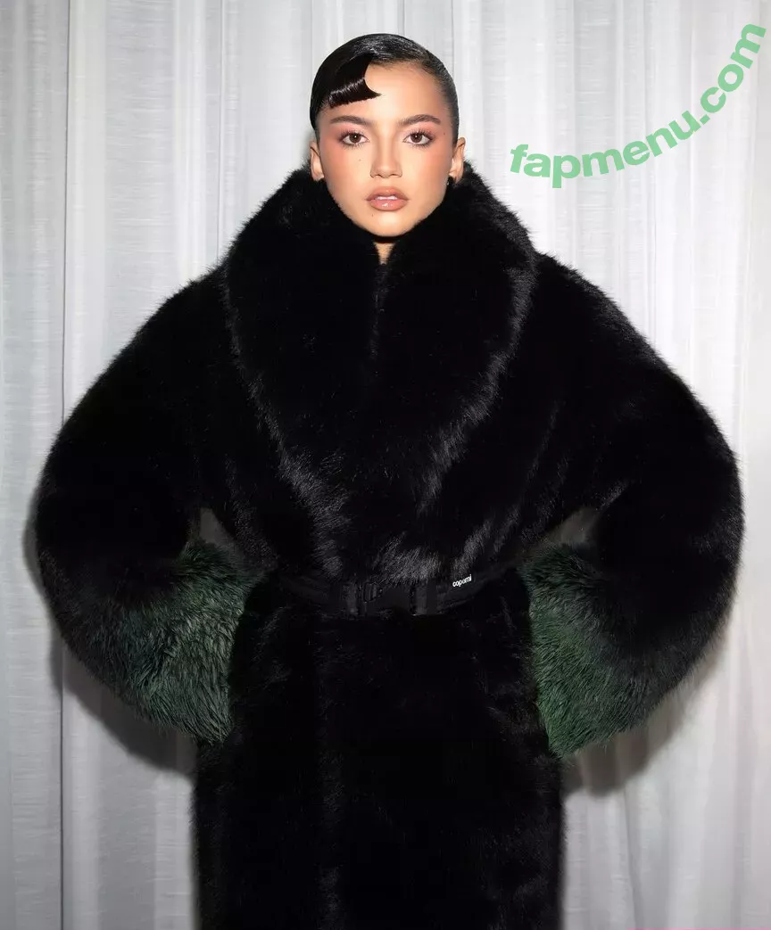 Isabela Merced nude photo #0904 (isabelamerced / isabelamercedmusic)