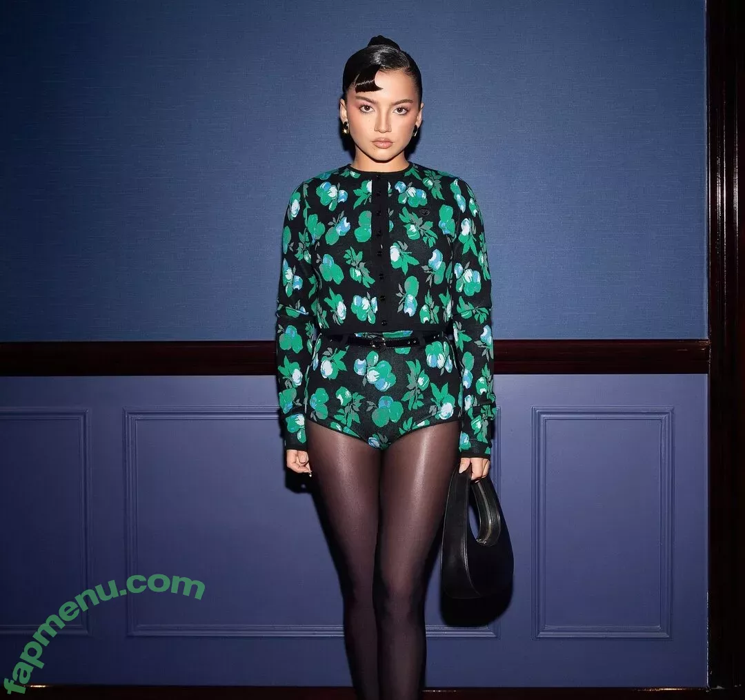 Isabela Merced nude photo #0909 (isabelamerced / isabelamercedmusic)