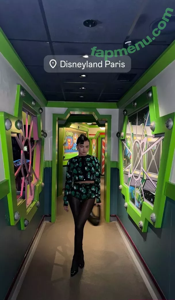 Isabela Merced nude photo #0915 (isabelamerced / isabelamercedmusic)