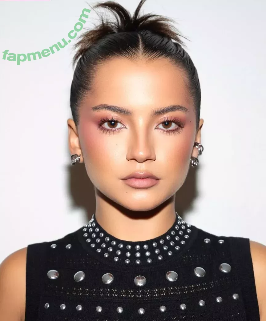 Isabela Merced nude photo #0929 (isabelamerced / isabelamercedmusic)